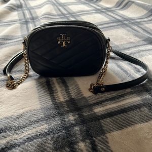 Tory Burch “Kira chevron” Camera Bag